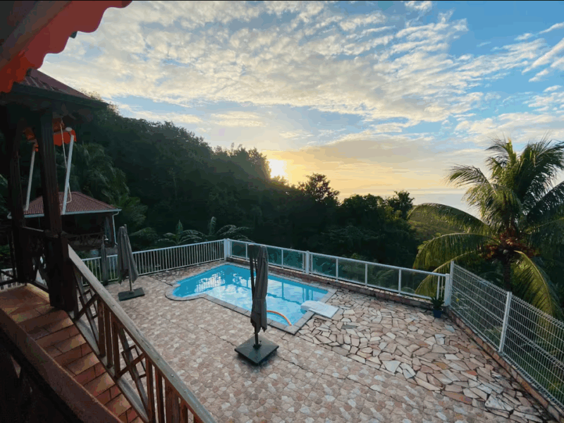 Villa calme & vue mer avec piscine – Bouillante